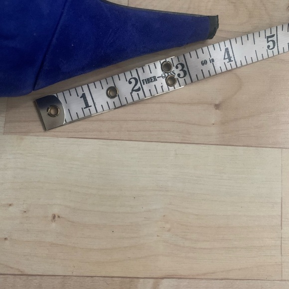 Nine West Blue Suede Heels. - Picture 7 of 9